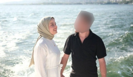 Evli Türbanlı 2