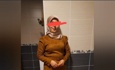 Türbanlı Olgun Kadın