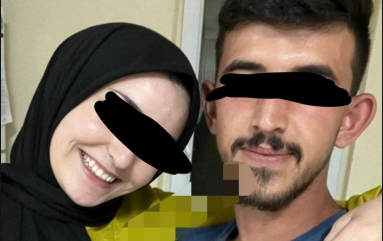 Evli Çiftin Resimleri Türbanlı