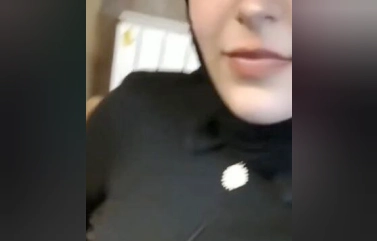 Snaptan Düşen Ünili Türbanlı