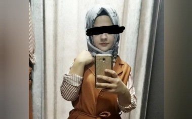 Türbanlı Ceren