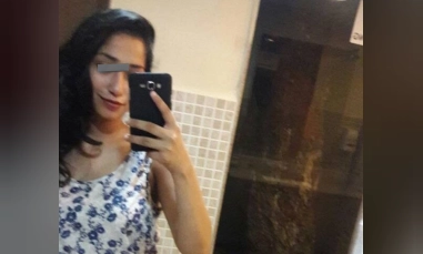 Üniversiteli Aybüke