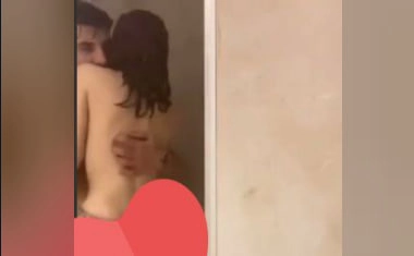 Banyona ufak bi sikiş dönmüş
