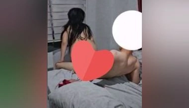 Kız acıyor yeter diye bağırdıkca köklüyor eleman