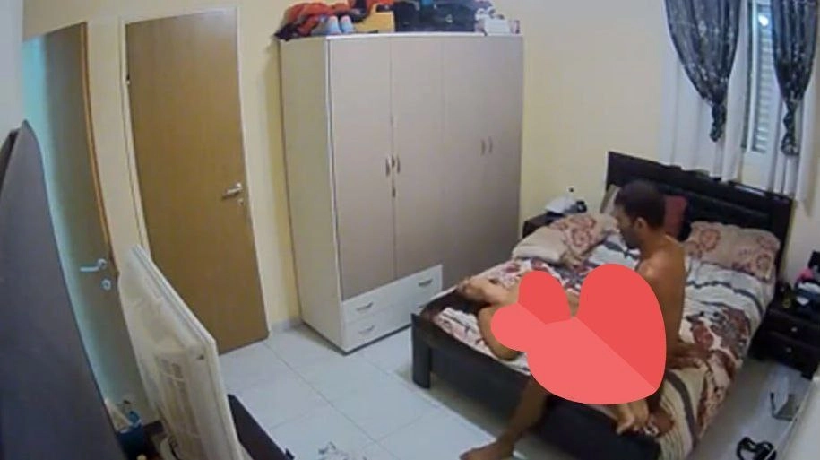 Kardeşini karısıyla görünce gözlerine inanamamış