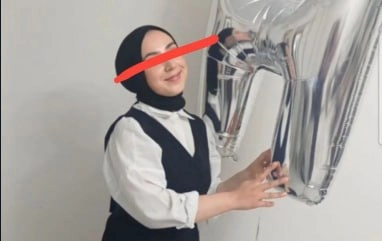 Türbanlı kızın ifsaları