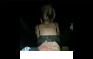 Arabaya Atığı Gecelikli Hatuna Acımıyor