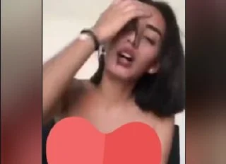 Efsane güzellik baya keyif alıyor sikilmekten tamamı linkte
