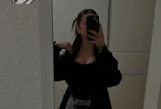 Esmer Çıtırdan Sakso Ve Sikis