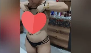 Sikişirken bari takılarını çıkar be ablacım