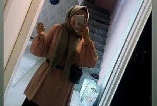 Türbanlı Çıtır Mastürbasyon Yapıyor