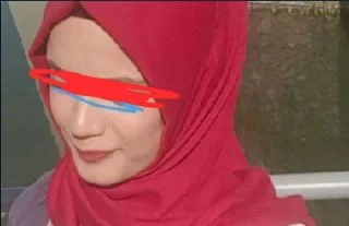 Türbanlı hatun Esra'nın çok geniş arşivi