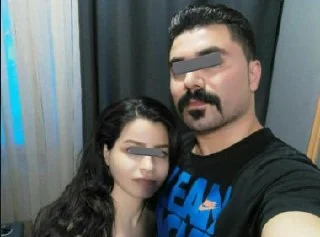 Türbanlı kadın ve kocası