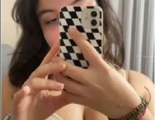 Üniversiteli Berfin Azıyor