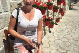 Doyumsuz Milf Dalga Peşinde