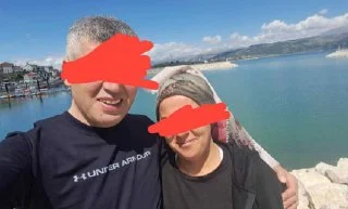 Orta yaşlı çiftin albümü